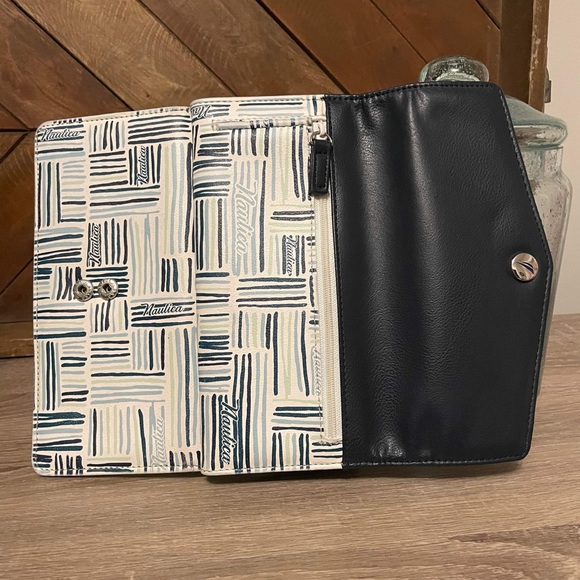 Nautica Money Manager RFID Women's Wallet Clutch Organizer in Navy and White - Picture 6 of 6